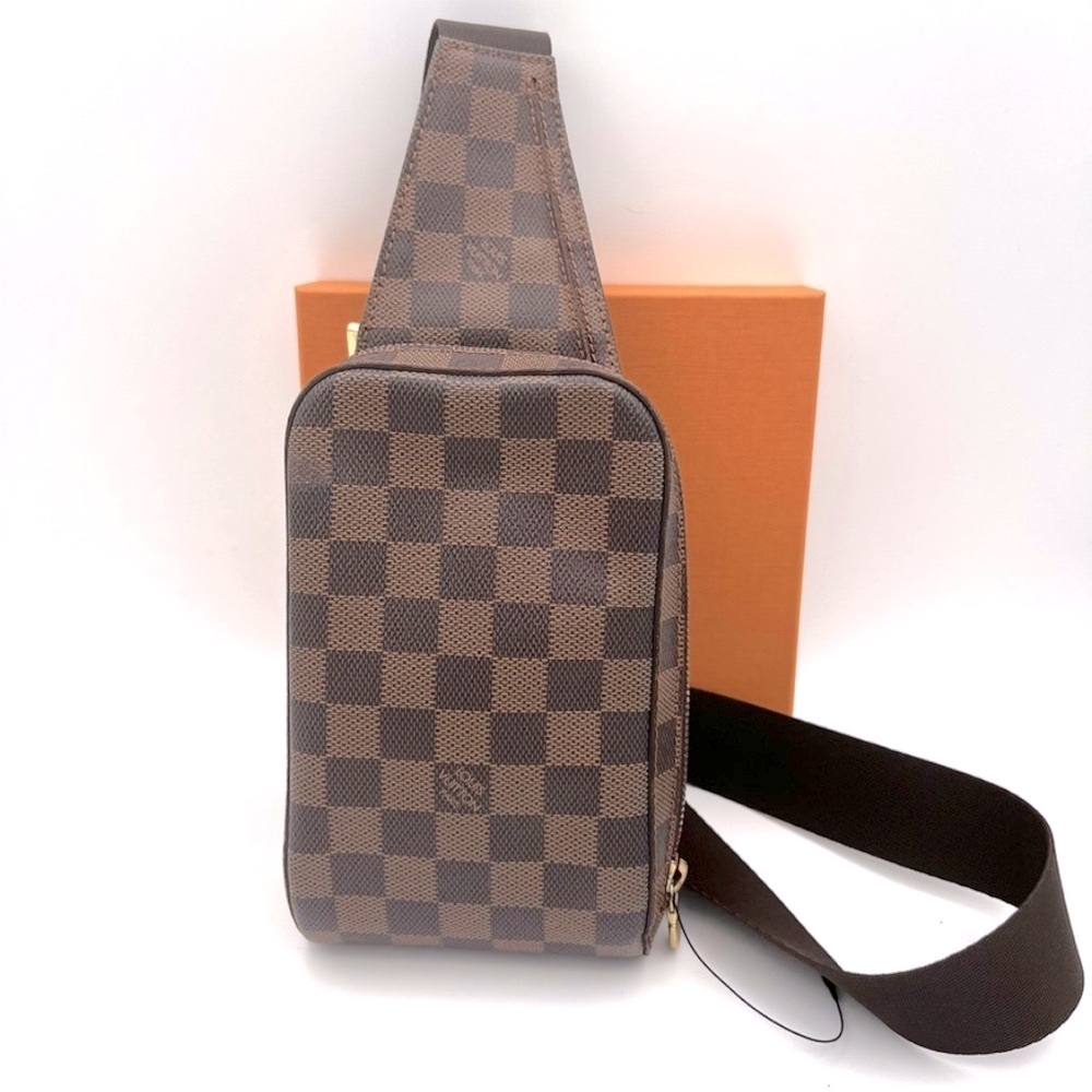 Authentic Louis Vuitton Damier ebene belt bag large with box - Picture 2 of 10